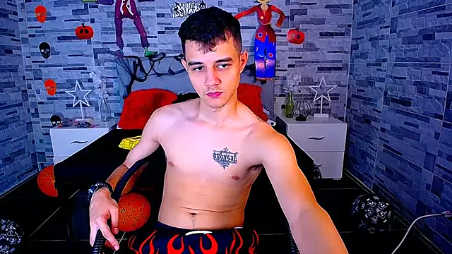 ADAM HOT online show from October 15, 2025, 8:50 pm