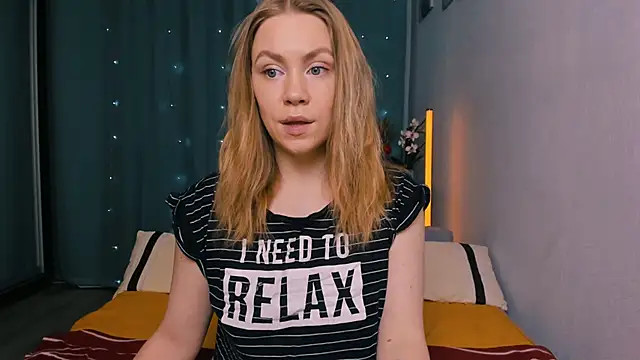 InsatiableFoxX online show from January 12, 2026, 3:30 pm