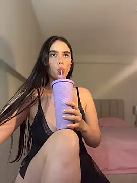 Mavi Coless online show from June 27, 2026, 1:33 am