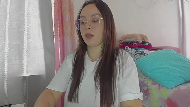 HARLEYNAPIER online show from July 8, 2026, 5:02 pm