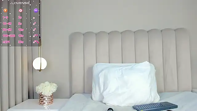 Snapshot of atenea_roberts chatting on February 6, 2025, 9:43 am atenea roberts online show from February 6, 2025, 9:43 am