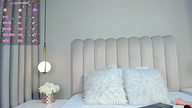 Snapshot of atenea_roberts chatting on March 12, 2025, 9:56 pm atenea roberts online show from March 12, 2025, 9:56 pm