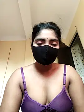 Snapshot of Lina-Rose chatting on October 15, 2025, 2:21 am Lina-Rose online show from October 15, 2025, 2:21 am