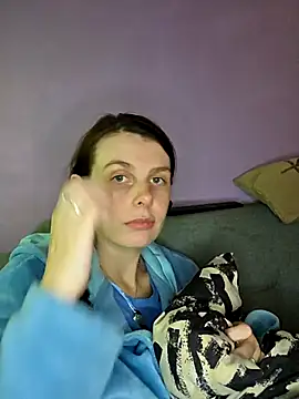 chachalette444 online show from November 21, 2025, 9:47 pm