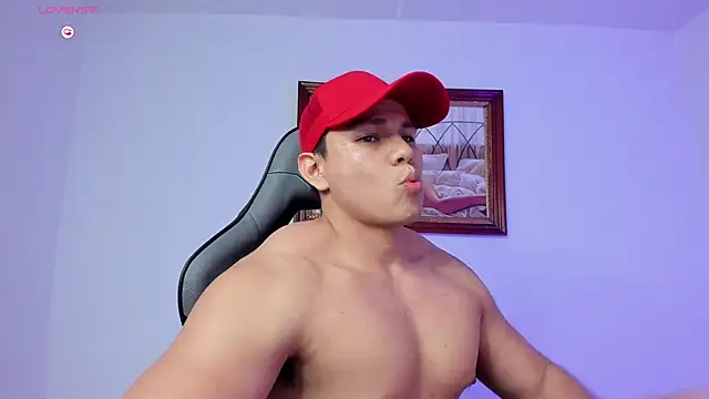 Snapshot of RoyConstance chatting on February 10, 2026, 3:16 am RoyConstance online show from February 10, 2026, 3:16 am