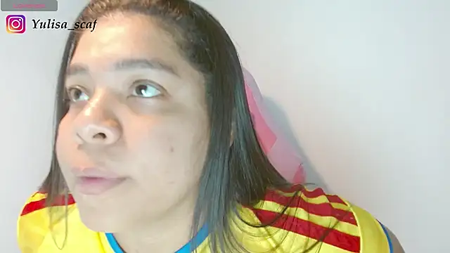 yulissa18 online show from June 22, 2026, 8:06 pm