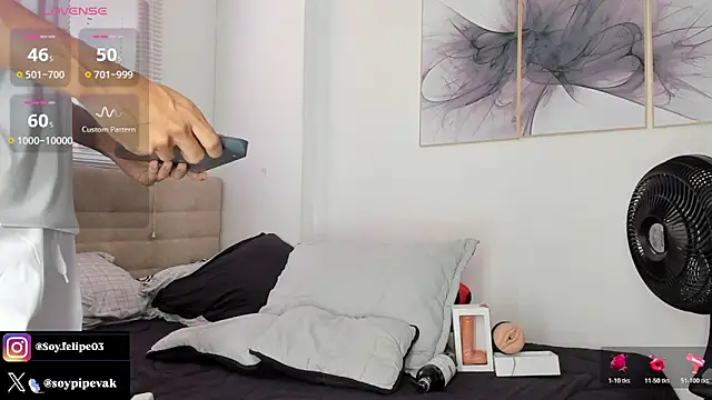 soyander03  online show from November 29, 2025, 1:33 pm