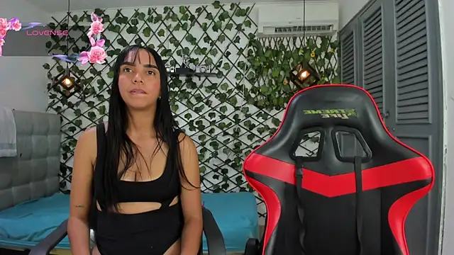 Snapshot of valentina_0_ chatting on February 6, 2026, 1:29 pm valentina 0 online show from February 6, 2026, 1:29 pm