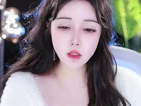 Snapshot of Qiaoqiao_ chatting on March 17, 2025, 12:42 am Qiaoqiao online show from March 17, 2025, 12:42 am