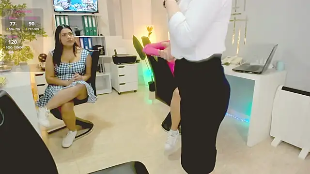 Butterflyblue dream online show from November 21, 2025, 10:14 am