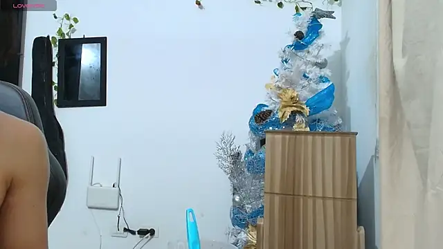 Snapshot of Haruto2001 chatting on January 21, 2025, 2:11 am Haruto2001 online show from January 21, 2025, 2:11 am