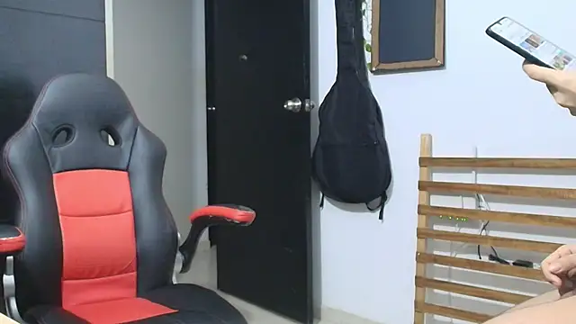 Snapshot of Haruto2001 chatting on February 14, 2025, 4:04 am Haruto2001 online show from February 14, 2025, 4:04 am