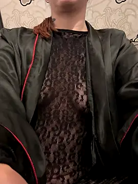 Snapshot of joie_20 chatting on November 18, 2025, 10:24 pm joie 20 online show from November 18, 2025, 10:24 pm