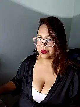 rainhavenus2024 online show from January 7, 2025, 12:45 am