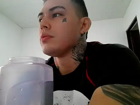 Snapshot of JAXXX367 chatting on June 17, 2026, 6:29 pm JAXXX367 online show from June 17, 2026, 6:29 pm