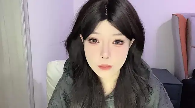 Q-ing online show from March 7, 2025, 4:00 pm