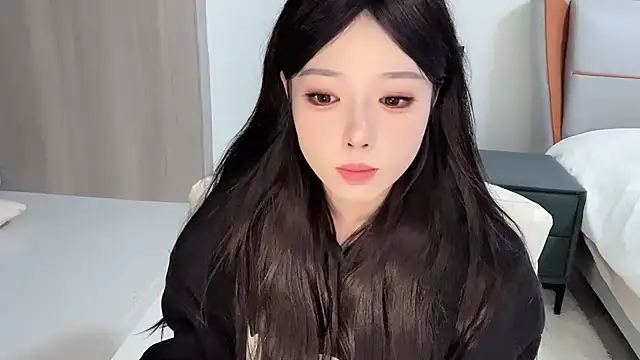 Q-ing online show from January 4, 2025, 5:58 pm