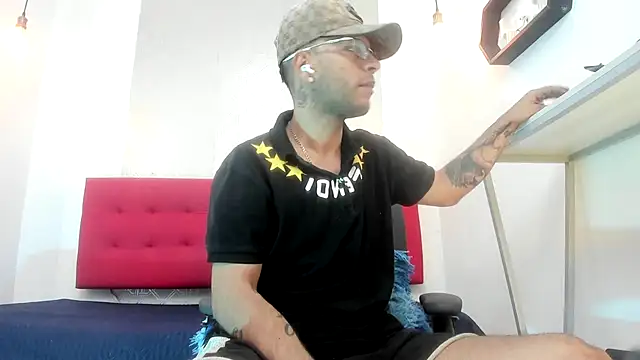 Andrey u92 online show from November 16, 2025, 8:35 pm