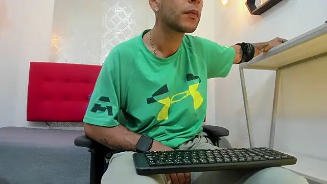 Andrey u92 online show from November 24, 2025, 7:58 pm