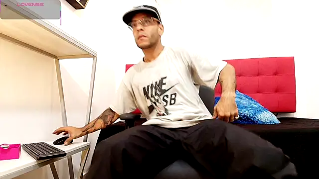 Andrey u92 online show from October 24, 2025, 3:16 am