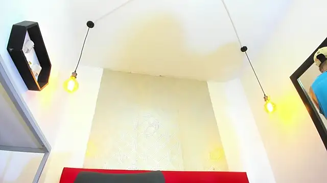 Andrey u92 online show from November 28, 2025, 7:47 pm