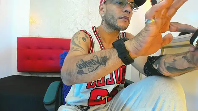 Andrey u92 online show from December 2, 2025, 7:48 pm