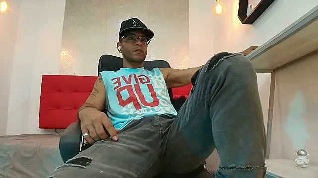 Andrey u92 online show from September 19, 2025, 7:29 pm