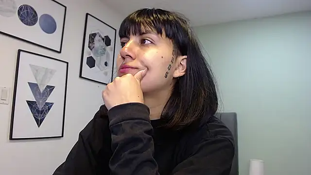 amy adams1 online show from November 28, 2025, 4:34 am