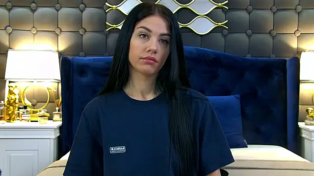 Snapshot of LeyaCass chatting on March 12, 2025, 4:30 am LeyaCass online show from March 12, 2025, 4:30 am