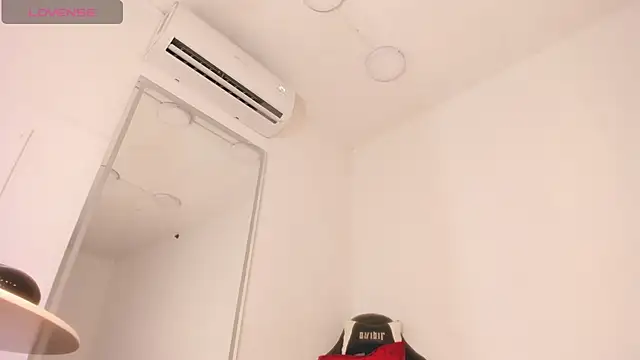 Snapshot of vera_candella chatting on November 22, 2025, 11:31 am vera candella online show from November 22, 2025, 11:31 am