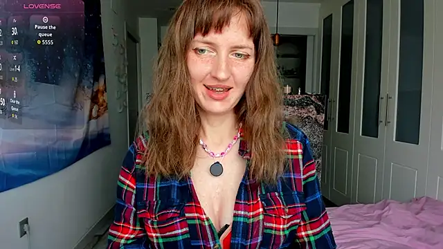 Snapshot of YourSexyNeighbour chatting on December 19, 2025, 1:35 pm YourSexyNeighbour online show from December 19, 2025, 1:35 pm