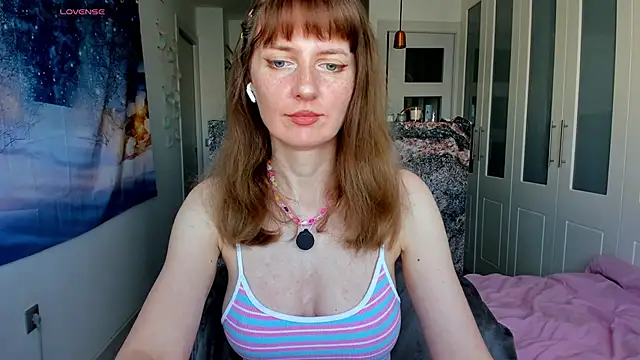 Snapshot of YourSexyNeighbour chatting on January 10, 2026, 1:50 pm YourSexyNeighbour online show from January 10, 2026, 1:50 pm