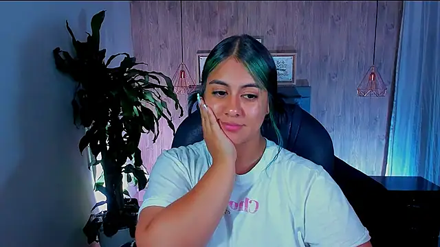 Xisu  online show from February 9, 2025, 3:53 am