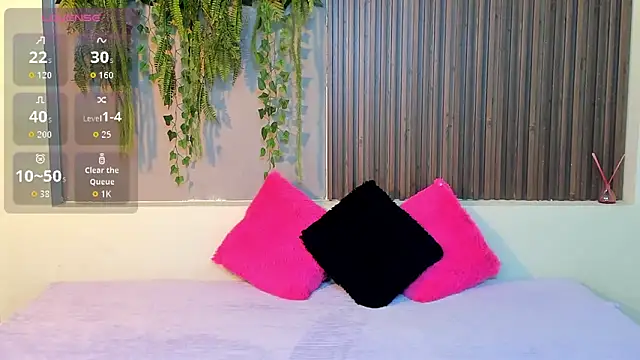 AmyBarton02 online show from September 9, 2025, 4:05 pm