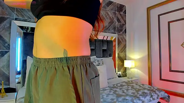 TaniaSmith1 online show from October 2, 2025, 11:19 pm