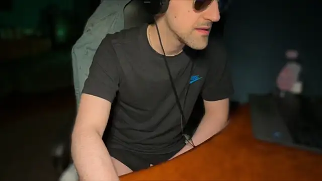 Stefisexy91 online show from April 11, 2026, 9:40 pm