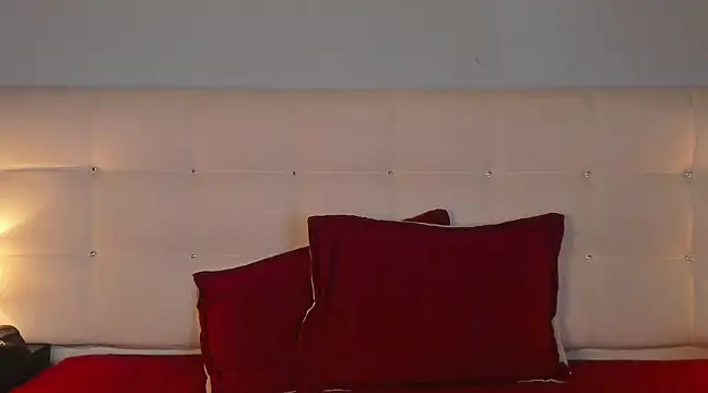 Snapshot of Cintya_Kros chatting on March 1, 2025, 2:37 am Cintya Kros online show from March 1, 2025, 2:37 am