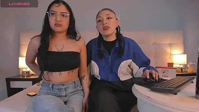 Snapshot of Cintya_Kros chatting on January 10, 2025, 2:14 am Cintya Kros online show from January 10, 2025, 2:14 am