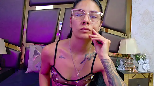 NicoleEsposito online show from February 20, 2026, 12:51 pm