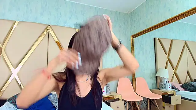 NicoleEsposito online show from March 8, 2025, 10:22 am