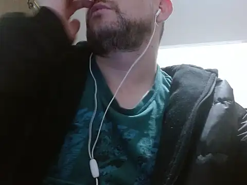 camiloking1720 online show from December 2, 2025, 4:14 am