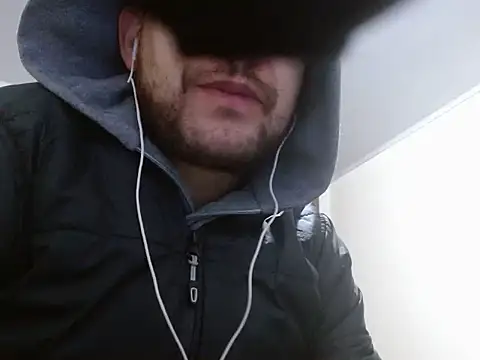 camiloking1720 online show from September 27, 2025, 7:31 pm