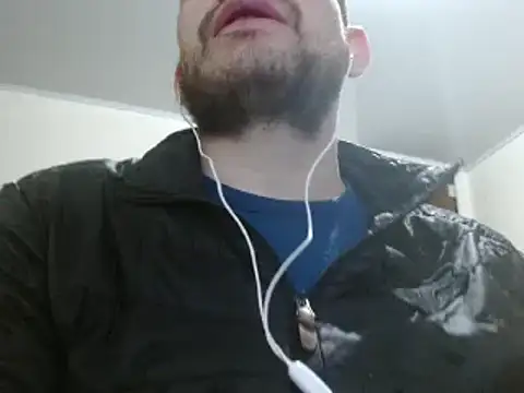 camiloking1720 online show from February 12, 2025, 10:03 am