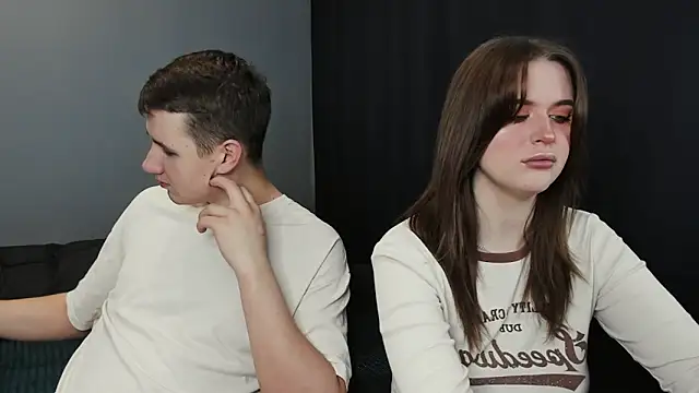 Snapshot of Pinku_kitsune chatting on March 2, 2025, 4:28 am Pinku kitsune online show from March 2, 2025, 4:28 am