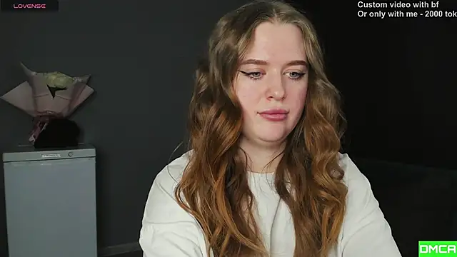 Snapshot of Pinku_kitsune chatting on February 15, 2026, 5:30 am Pinku kitsune online show from February 15, 2026, 5:30 am