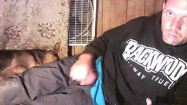 luke thighwalker2469 online show from April 24, 2026, 4:36 am