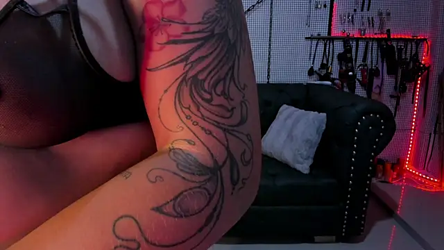 yey bdsm online show from March 20, 2025, 9:13 pm