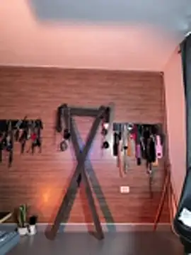 Snapshot of yey_bdsm chatting on June 26, 2026, 4:57 pm yey bdsm online show from June 26, 2026, 4:57 pm