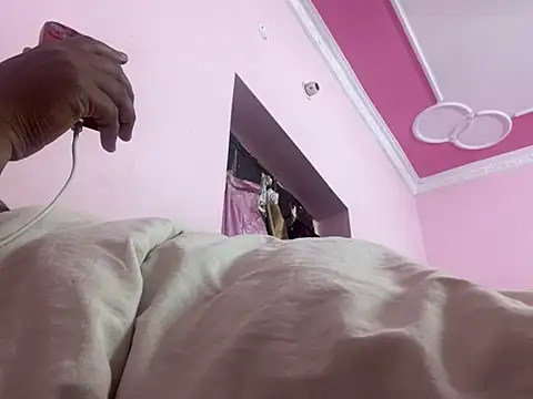 princeraj42 online show from February 17, 2025, 12:38 pm