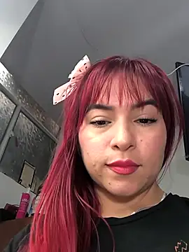Snapshot of Maylin_2024 chatting on October 16, 2025, 8:28 pm Maylin 2024 online show from October 16, 2025, 8:28 pm
